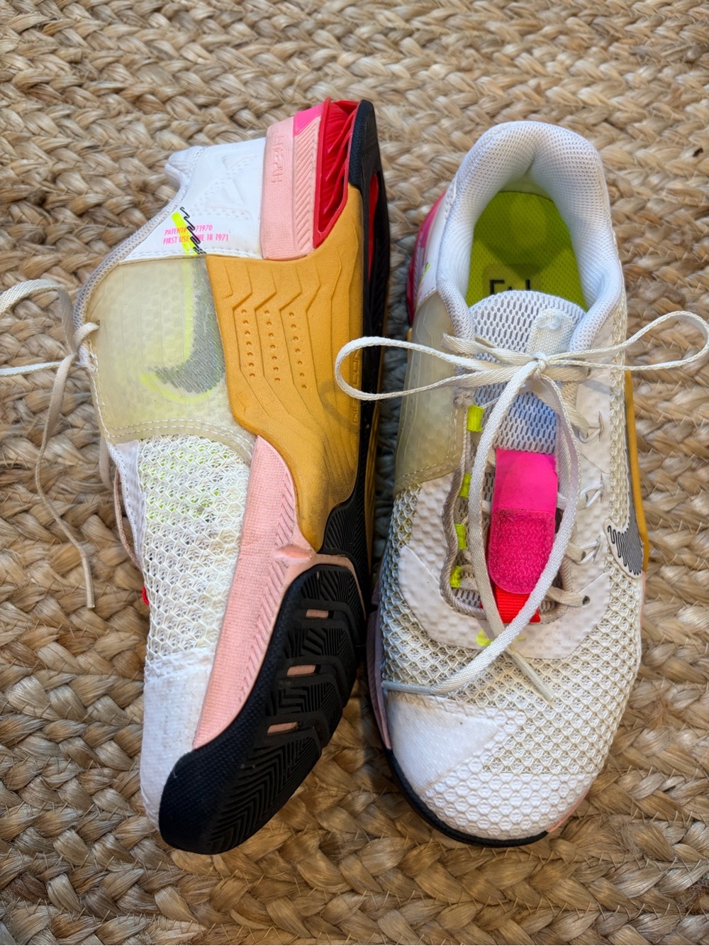 Nike Women’s White Mesh Sneakers with Velcro Lock Laces | Size 8